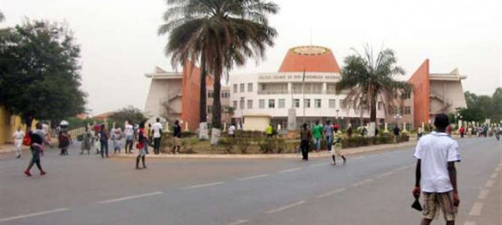 Política em Bissau: Governos breves, tensões e tentações de intervenção