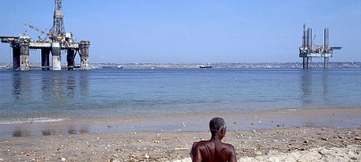 Que fez Angola aos 468 mil milhões de dólares do petróleo?